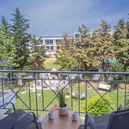 Domes Апартаменты *